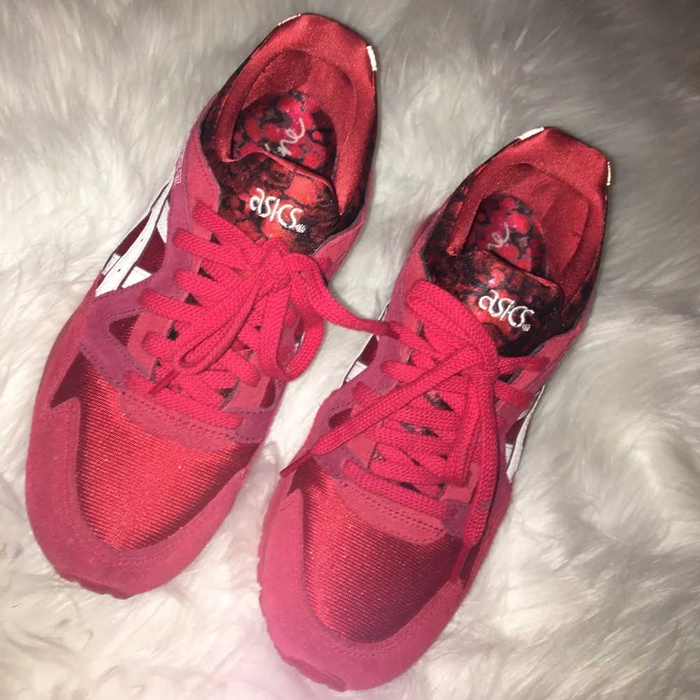 Asics Gel-Lyte V. Valentines Day edition.